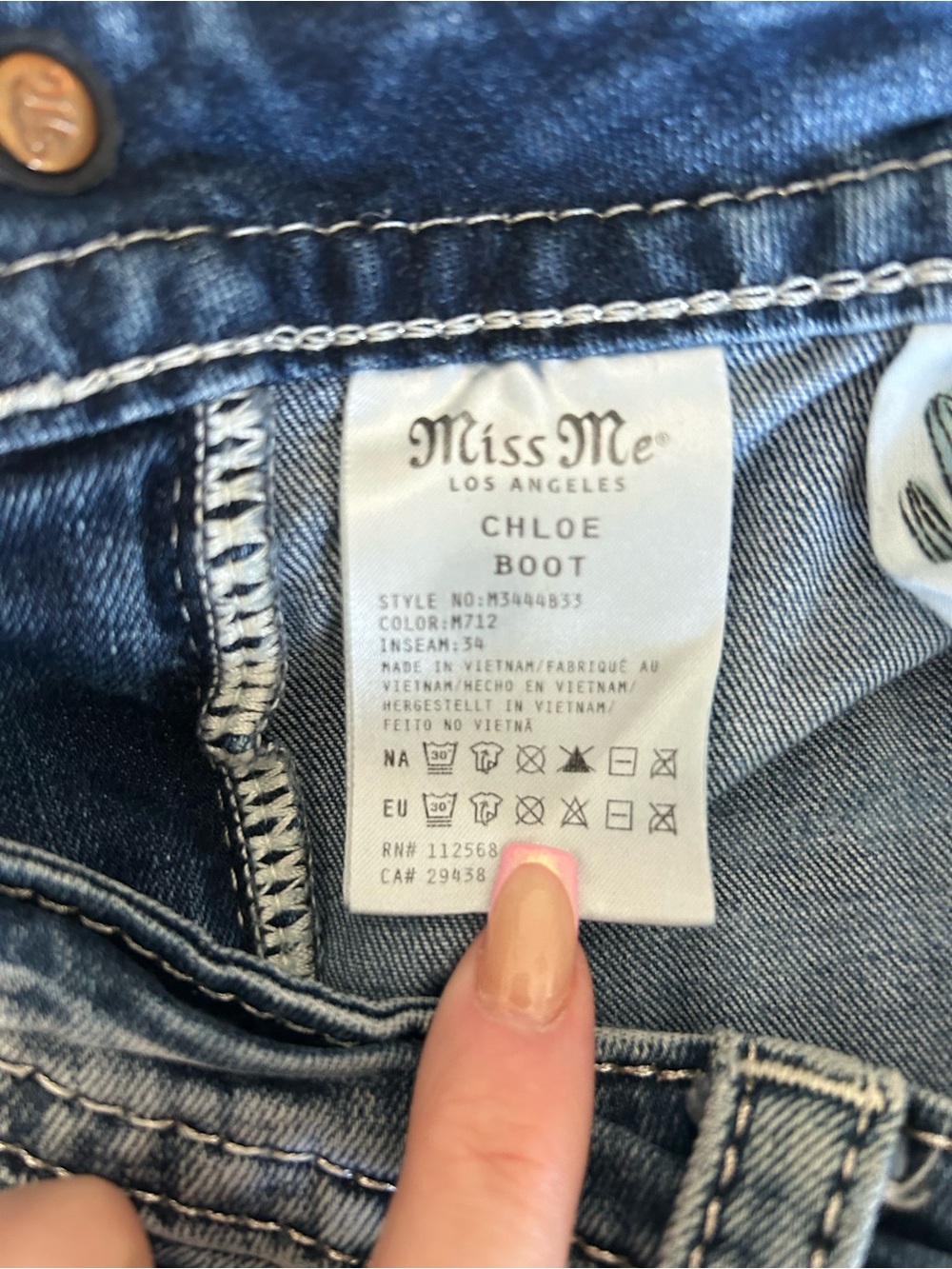 Miss Me Blue Embroidered Boot Cut Jeans 32 X 34 - Picture 6 of 6